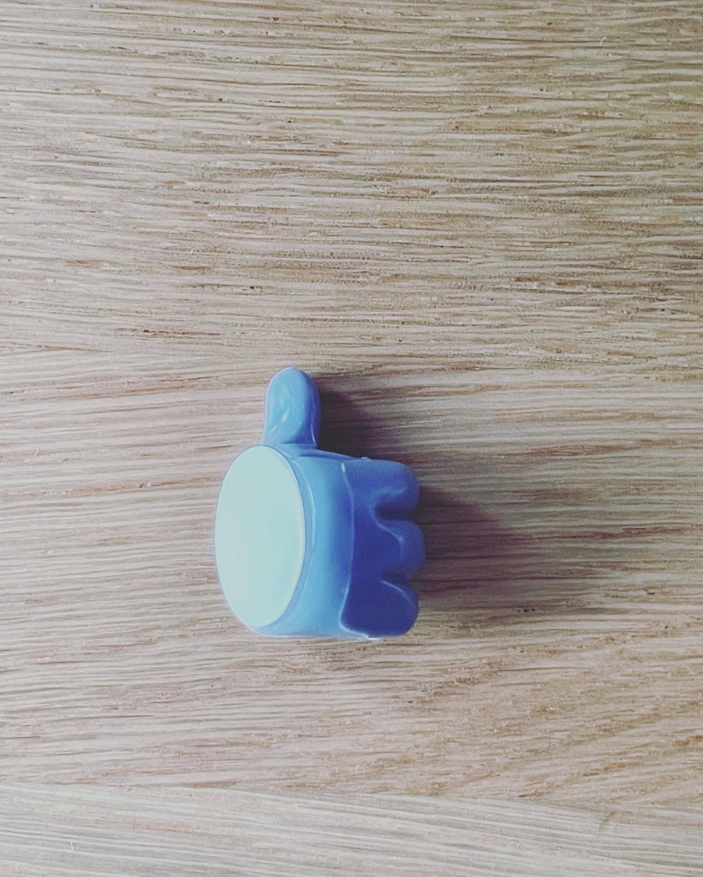 Thumbs Up Cable Organiser Wall Hook